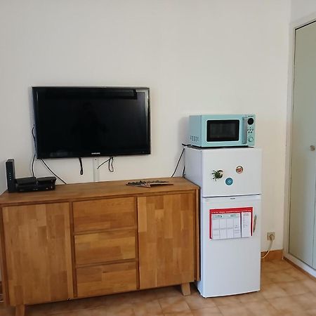 Sanary les gorguettes, studio avec terrasse vue mer Extérieur photo
