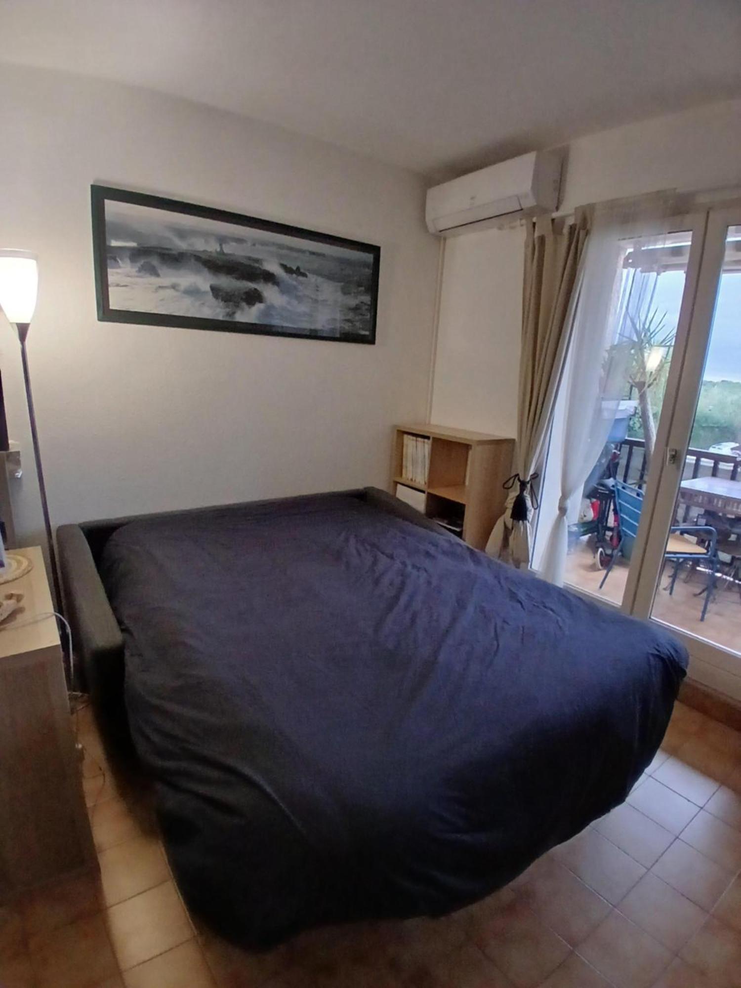 Sanary les gorguettes, studio avec terrasse vue mer Extérieur photo